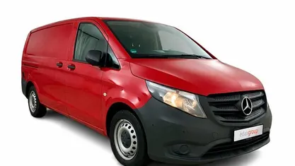 Usado Mercedes Vito 102 HP (75 kW) 2021 Vermelho Van
