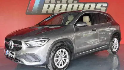 Usado Mercedes GLA180 Style 116 HP (85 kW) 2021 Cinzento SUV