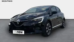 Preto Usado 2023 Renault Clio V Techno Sedan | € 17.500 (Bom preço)