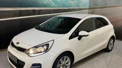 Branco Usado 2016 Kia Rio | € 10.500 (Preço justo)