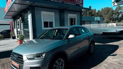 Cinzento Usado 2015 Audi Q3 Sport SUV | € 21.450 (Preço justo)