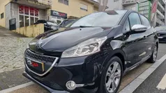 Preto Usado 2015 Peugeot 208 Style Citadino | € 8.990 (Preço justo)
