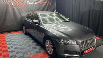 Usado Jaguar XF 163 HP (119 kW) 2016