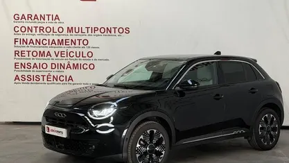 Usado Fiat 600 La Prima 136 HP (100 kW) 2024 Preto SUV