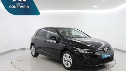 Preto Usado 2021 VW Golf VIII Life Sedan | € 19.330 (Preço justo)