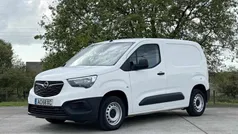 Branco Usado 2022 Opel Combo Monovolume | € 15.000 (Preço justo)