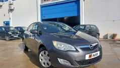 Cinzento Usado 2012 Opel Astra Edition Citadino | € 8.500 (Preço justo)