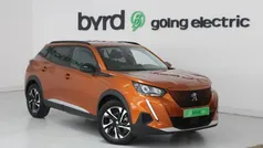 Castanho Usado 2021 Peugeot e-2008 Allure SUV | € 21.900 (Preço justo)
