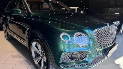 Verde Usado 2020 Bentley Bentayga SUV | € 185.000