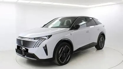 Branco Usado 2024 Peugeot e-3008 GT SUV | € 33.000 (Super Preço)