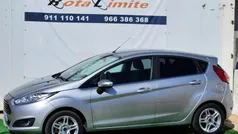 Cinza Usado 2015 Ford Fiesta Trend Citadino | € 11.500 (Preço justo)