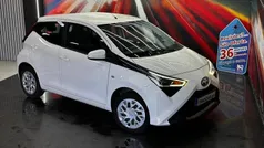 Branco Usado 2020 Toyota Aygo X-play Citadino | € 12.799 (Preço justo)