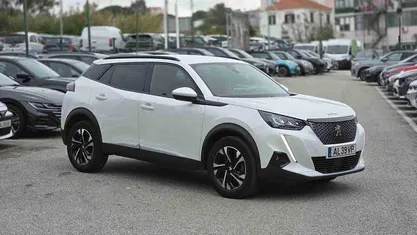 Branco Usado 2021 Peugeot 2008 SUV | € 17.990 (Preço justo)