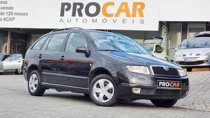 Preto Usado 2001 Skoda Fabia Comfort Citadino | € 2.500 (Preço justo)