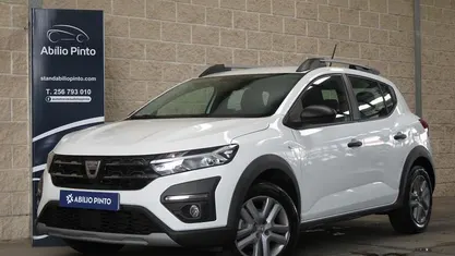 Usado Dacia Sandero Stepway 91 HP (66 kW) 2022 Branco SUV