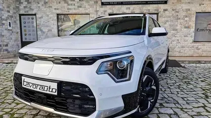 Usado Kia e-Niro 150 kW (204 HP) 2024 SUV