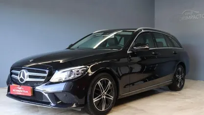 Usado Mercedes C220 Avantgarde 194 HP (142 kW) 2019 Sedan