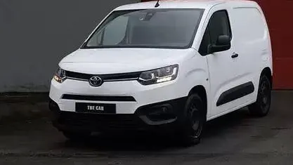 Branco Usado 2021 Toyota Proace Monovolume | € 14.000 (Preço justo)