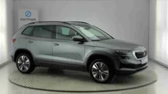 Cinzento Usado 2024 Skoda Karoq SUV | € 28.490 (Preço justo)