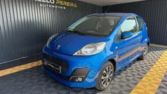 Azul Usado 2012 Peugeot 107 Access Citadino | € 6.990 (Preço justo)