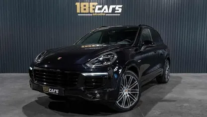 Preto Usado 2015 Porsche Cayenne S E-Hybrid SUV | € 42.900 (Preço justo)