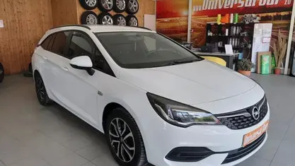 Usado Opel Astra Business Edition 110 HP (80 kW) 2020 Branco Carrinha