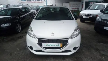 Usado Peugeot 208 Active 68 HP (50 kW) 2013 Citadino