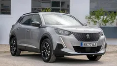 Cinzento Usado 2023 Peugeot e-2008 Allure SUV | € 25.250 (Bom preço)