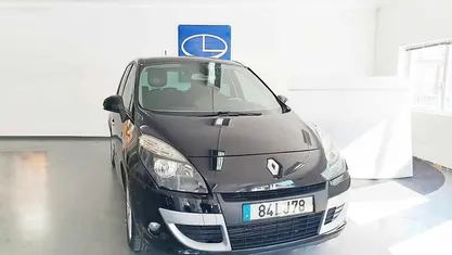 Preto Usado 2011 Renault Scénic III Monovolume | € 6.950 (Preço justo)