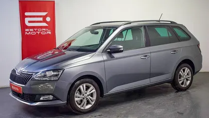 Cinza Usado 2022 Skoda Fabia Style Citadino | € 16.900 (Preço justo)