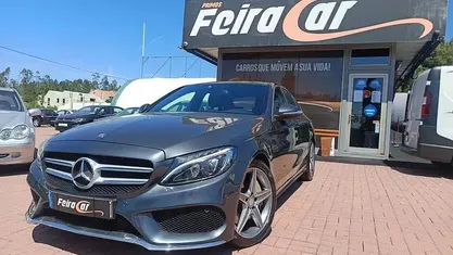 Cinza Usado 2015 Mercedes C300 AMG line | € 24.000 (Preço justo)