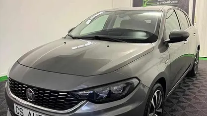 Usado Fiat Tipo 120 HP (88 kW) 2018 Cinzento
