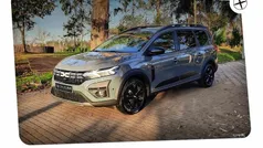 Cinzento Usado 2023 Dacia Jogger | € 21.990 (Preço justo)