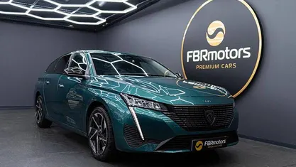 Verde Usado 2022 Peugeot 308 SW Carrinha | € 18.990 (Preço justo)