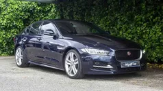 Azul Usado 2017 Jaguar XE R-Sport Sedan | € 21.500 (Preço justo)