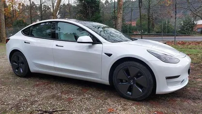 Usado 2022 Tesla Model 3 Sedan | € 29.900 (Bom preço)