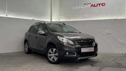 Usado Peugeot 2008 Style 110 HP (80 kW) 2016 Cinza SUV