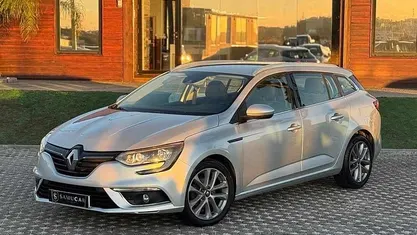 Cinzento Usado 2017 Renault Mégane GrandTour Carrinha | € 10.990 (Bom preço)