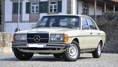Usado Mercedes 300 SE 88 HP (64 kW) 1981