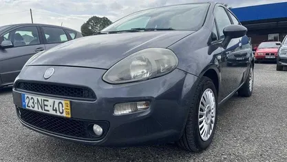 Usado Fiat Grande Punto 69 HP (50 kW) 2012 Cinza Citadino