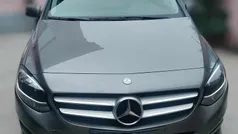 Cinzento Usado 2016 Mercedes B180 Monovolume | € 16.500 (Preço justo)