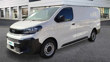 Branco Novo 2025 Opel Vivaro Monovolume | € 28.000 (Preço justo)
