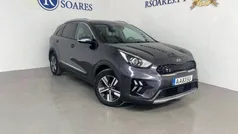 Cinzento Usado 2020 Kia Niro SUV | € 21.500 (Preço justo)