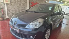 Cinza Usado 2007 Renault Clio II Dynamique Citadino | € 4.250 (Preço justo)