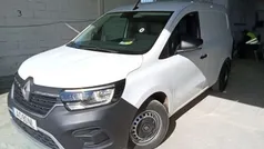 Usado 2022 Renault Kangoo Edition One Monovolume | € 16.400 (Bom preço)