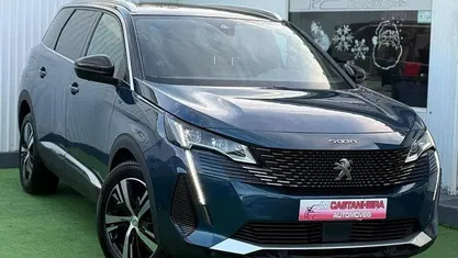 Usado Peugeot 5008 GT 130 HP (95 kW) 2023 Monovolume