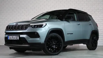 Azul Usado 2023 Jeep Compass SUV | € 28.990 (Preço justo)