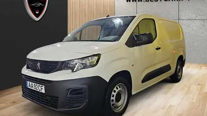 Branco Usado 2020 Peugeot Partner Monovolume | € 14.950 (Preço justo)