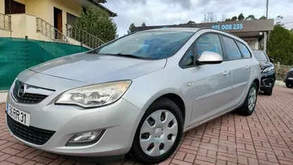 Usado Opel Astra 95 HP (69 kW) 2011 Carrinha