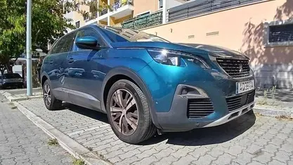 Verde Usado 2018 Peugeot 5008 | € 12.300 (Bom preço)